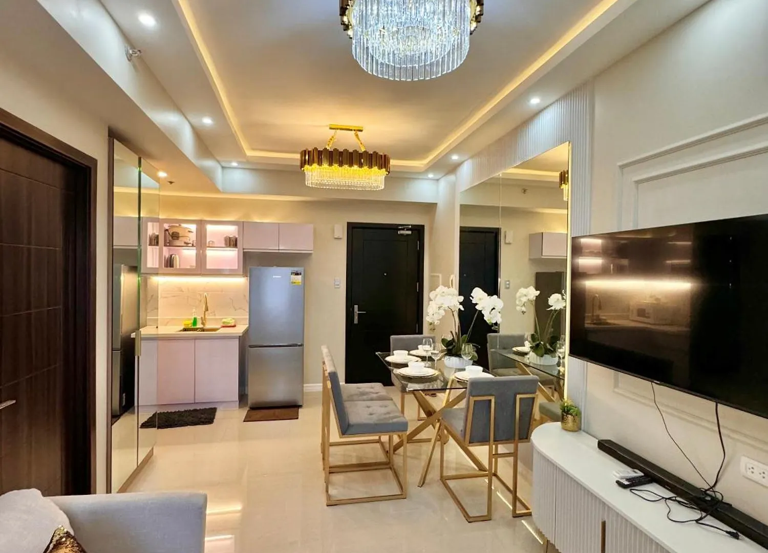 Manila Bay Suite Guest house